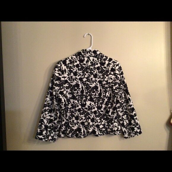 Sweet Apostrophe, size 8 jacket - Picture 2 of 3